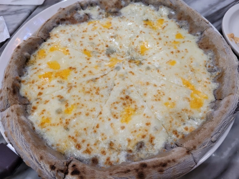 치즈숲화덕피자파스타 이미지