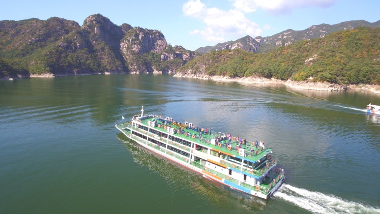 충주호관광선 이미지