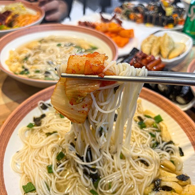뜨뜻국수 이미지