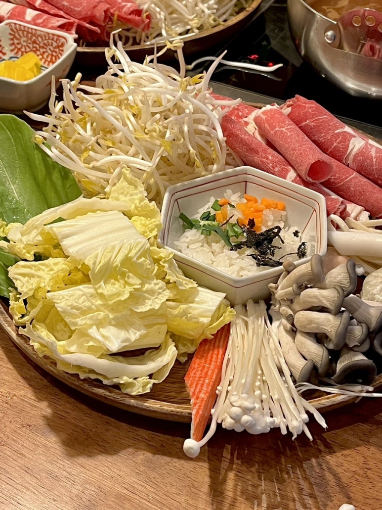 모모식탁 이미지