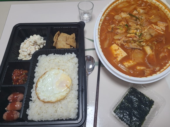 달봉이네 김치찜 이미지