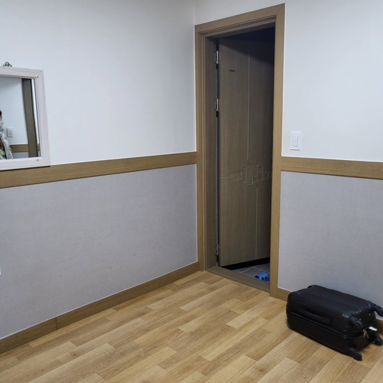 행복한 솥뚜껑 김치삼겹살 이미지