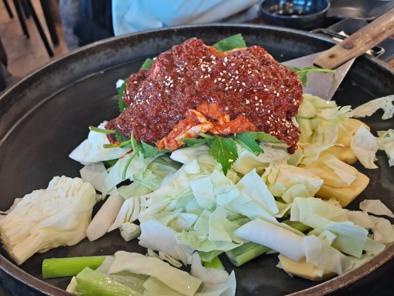 볶끼요춘천닭갈비 이미지