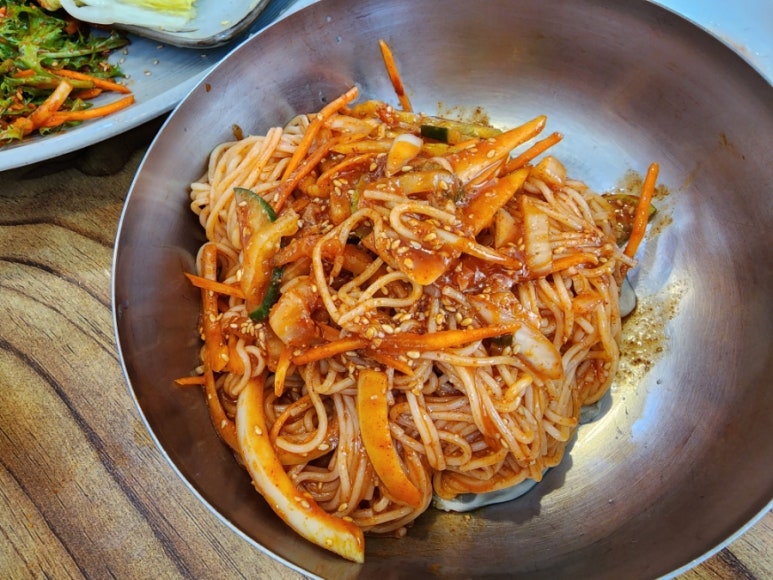 예당비빔국수 이미지