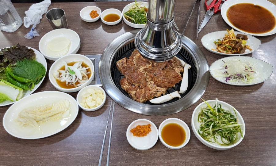황성한우 숯불갈비 이미지