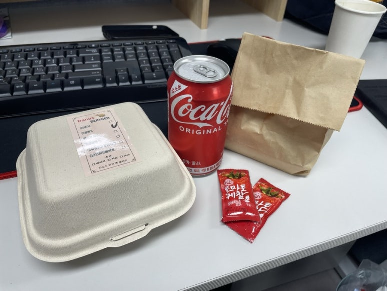 다노스수제버거앤샐러드 이미지