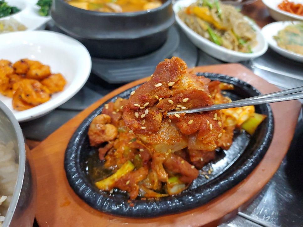엄니식당 이미지