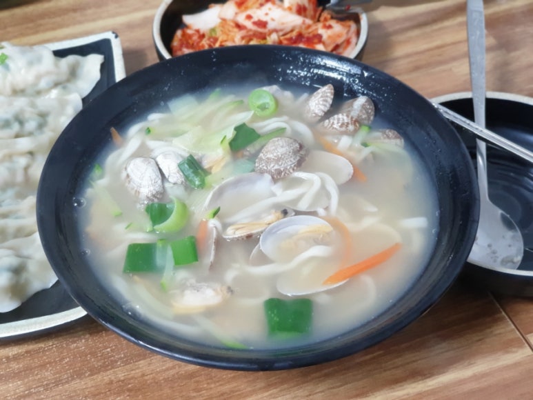 옛날칼국수 이미지