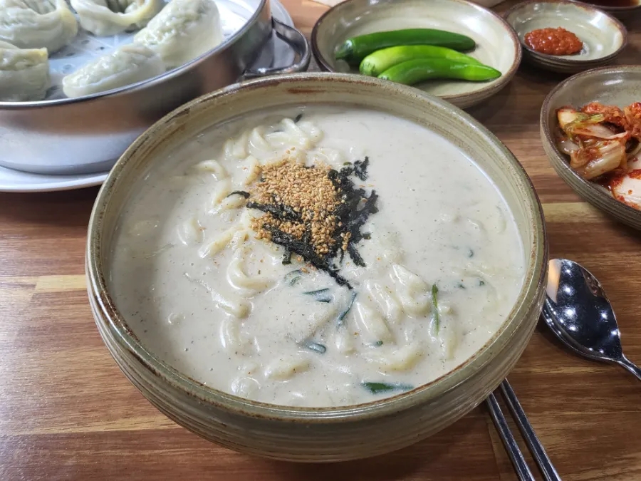 들깨랑 칼국수 이미지