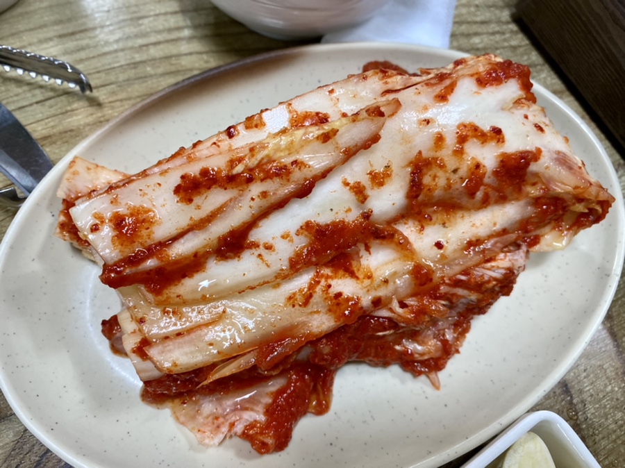죽여주는 쌩고기통 김치찌개 이미지