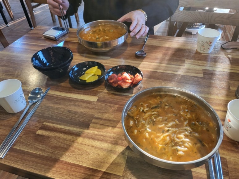 매콤순 칼국수 이미지
