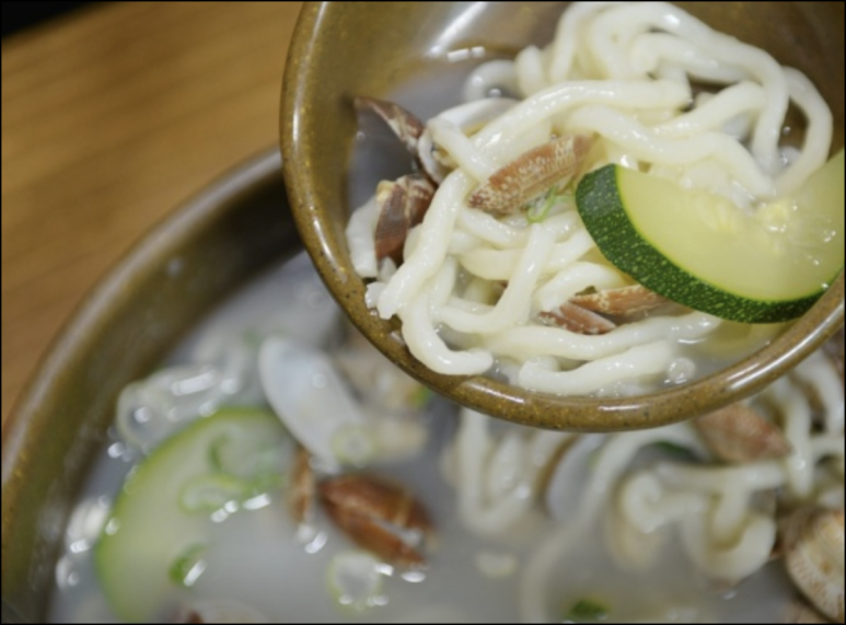 궁림바지락칼국수경주 이미지