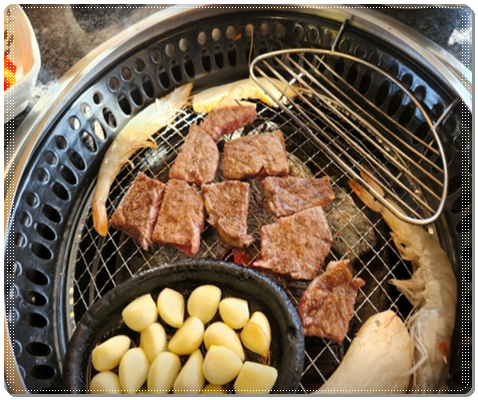 푸줏간육회 이미지