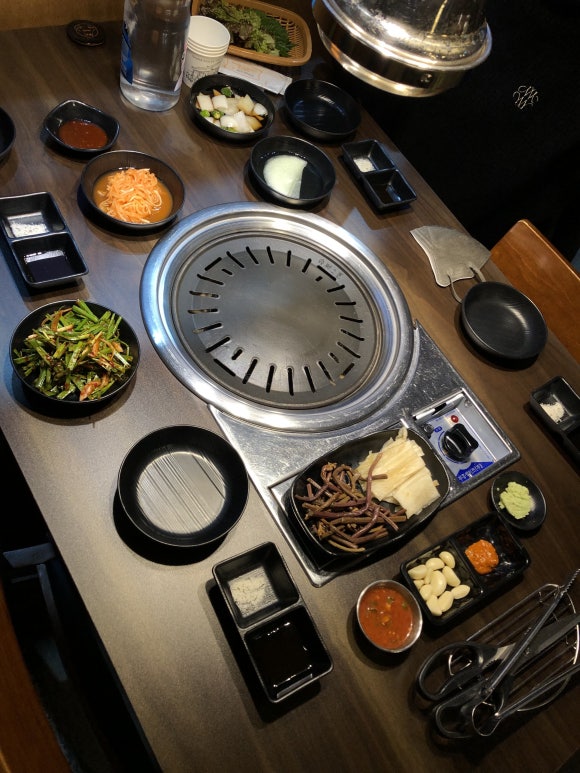 금돼지은돼지 이미지