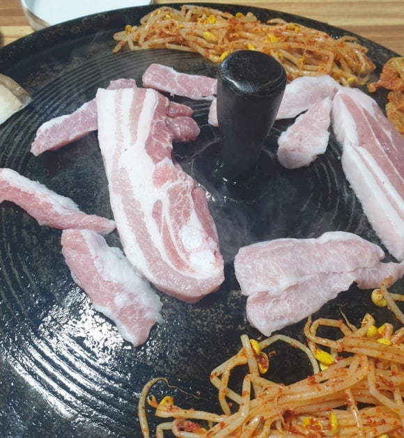 빨리와솥뚜껑삼겹살 이미지