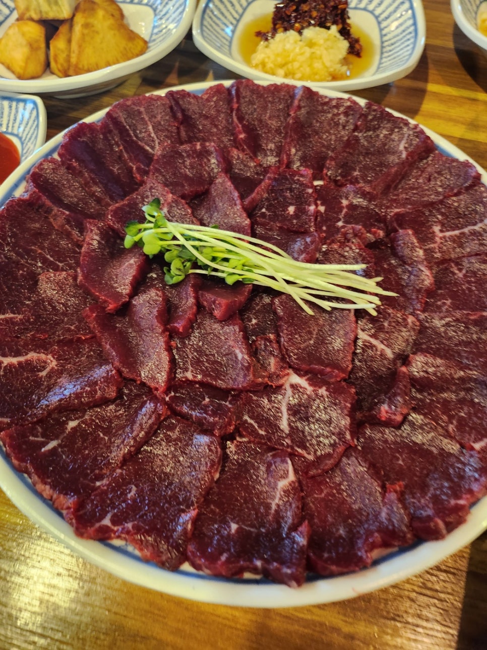 한우;날로먹다 이미지