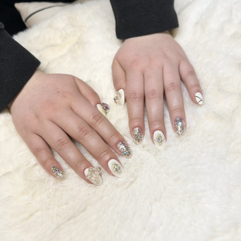 GLOW NAIL(글로우네일) 이미지