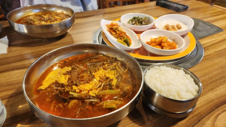 백마복돼지생삼겹살 이미지