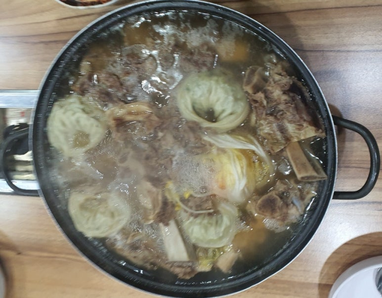 큰집왕갈비탕 이미지