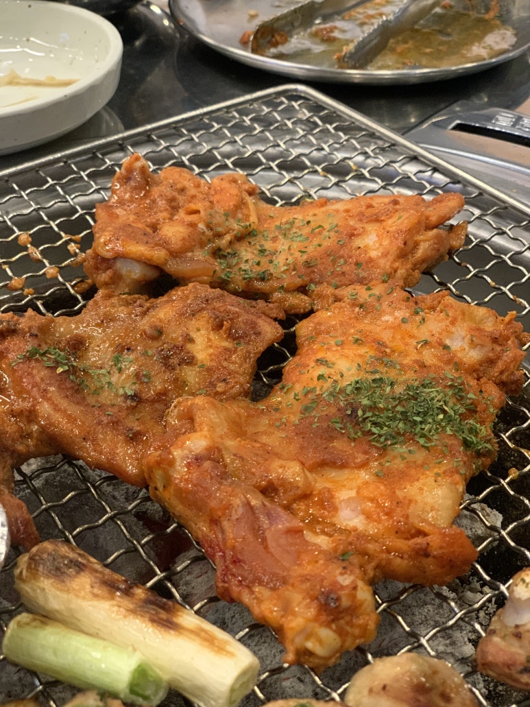 신고집숯불닭갈비 이미지