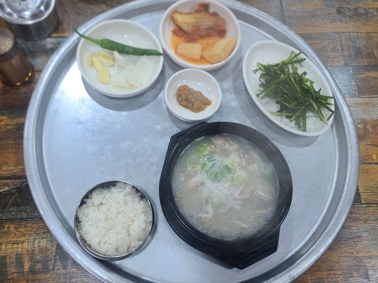 대경돼지국밥 이미지
