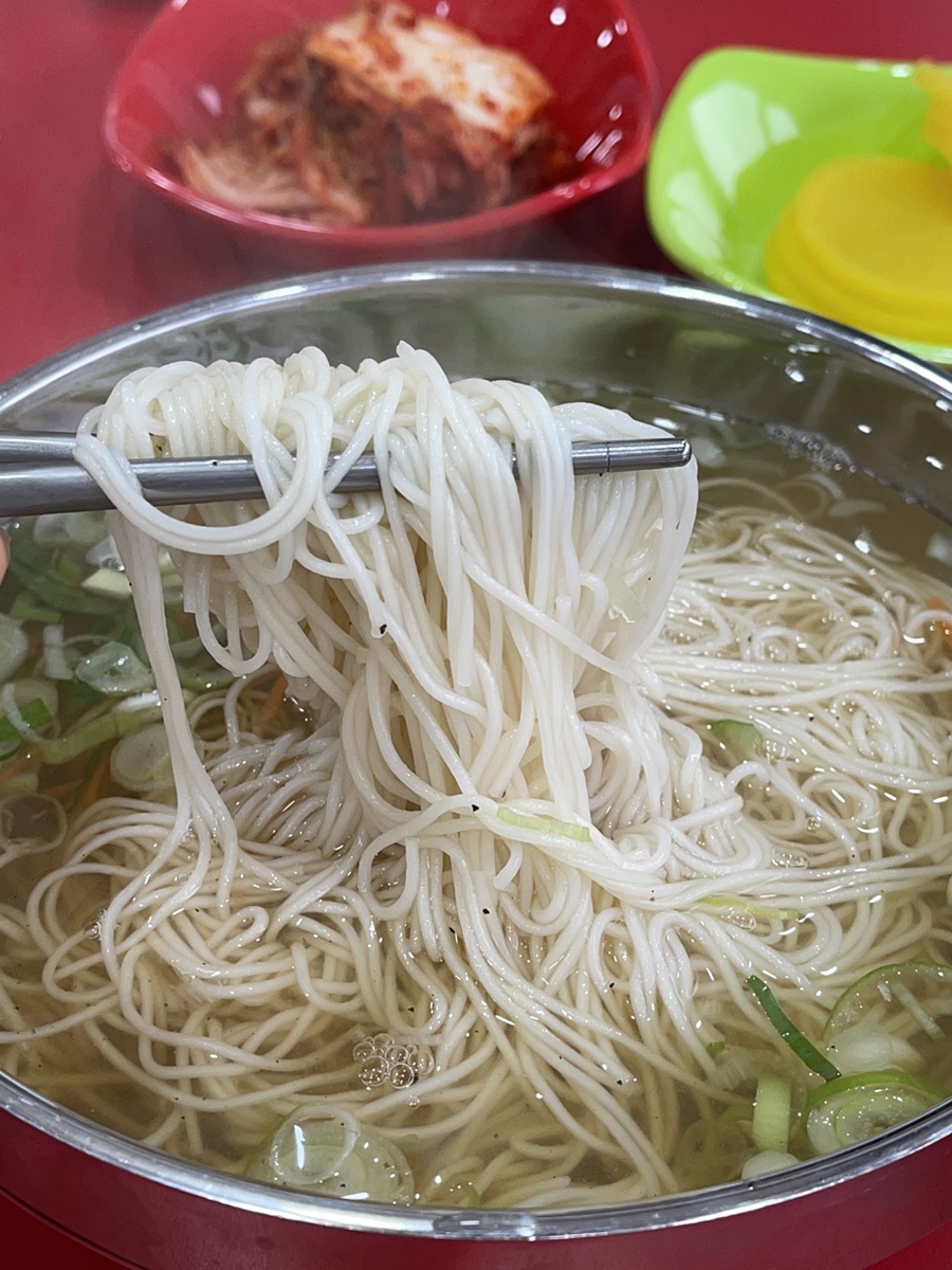 장수멸치국수 이미지
