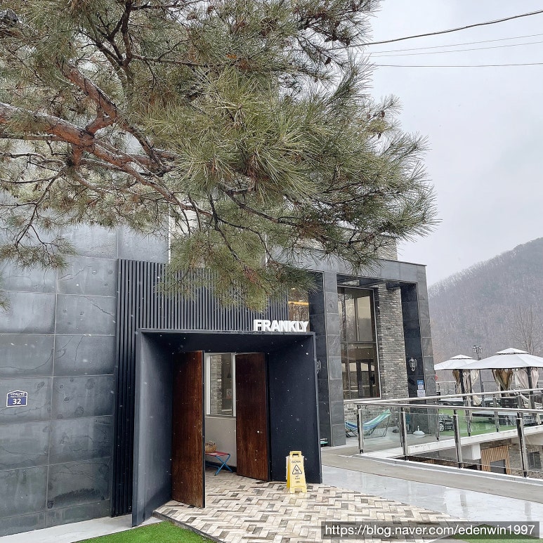 프랭클리로스터리커피 이미지