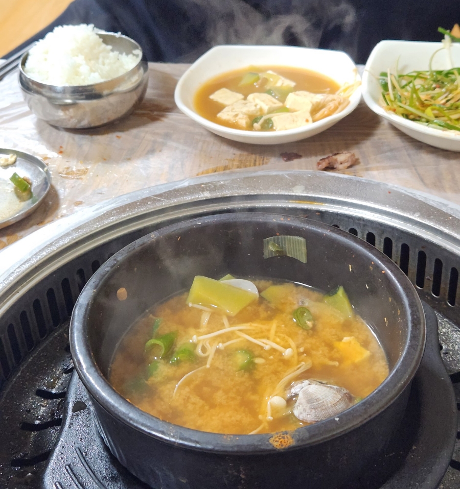 꽃돼지네 이미지