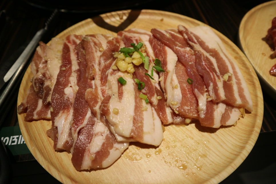 육탐미 이미지
