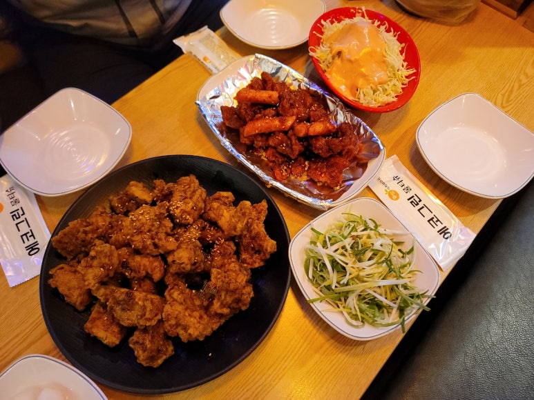 코리아나치킨 이미지