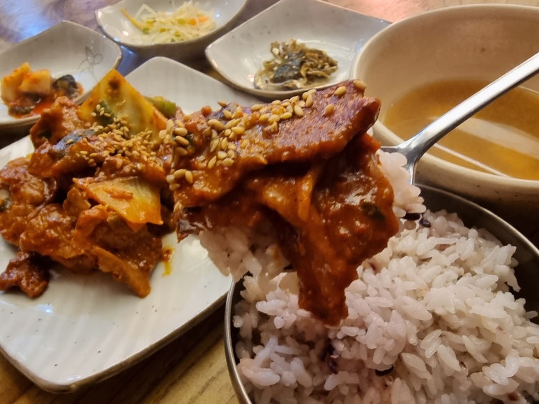 제육고집 이미지