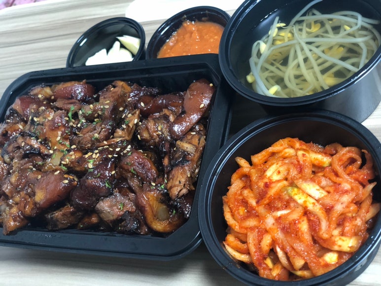 숯불구이족발 꾸이족 이미지