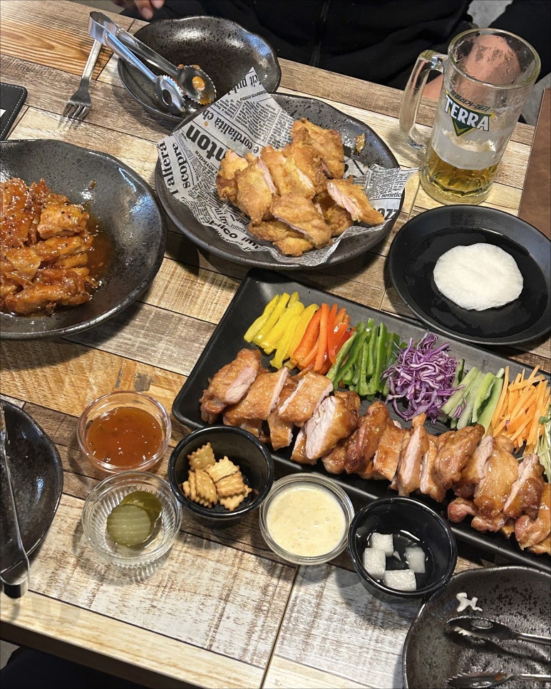 밤은짧고요순살은맛있고맥주는차가워요 이미지