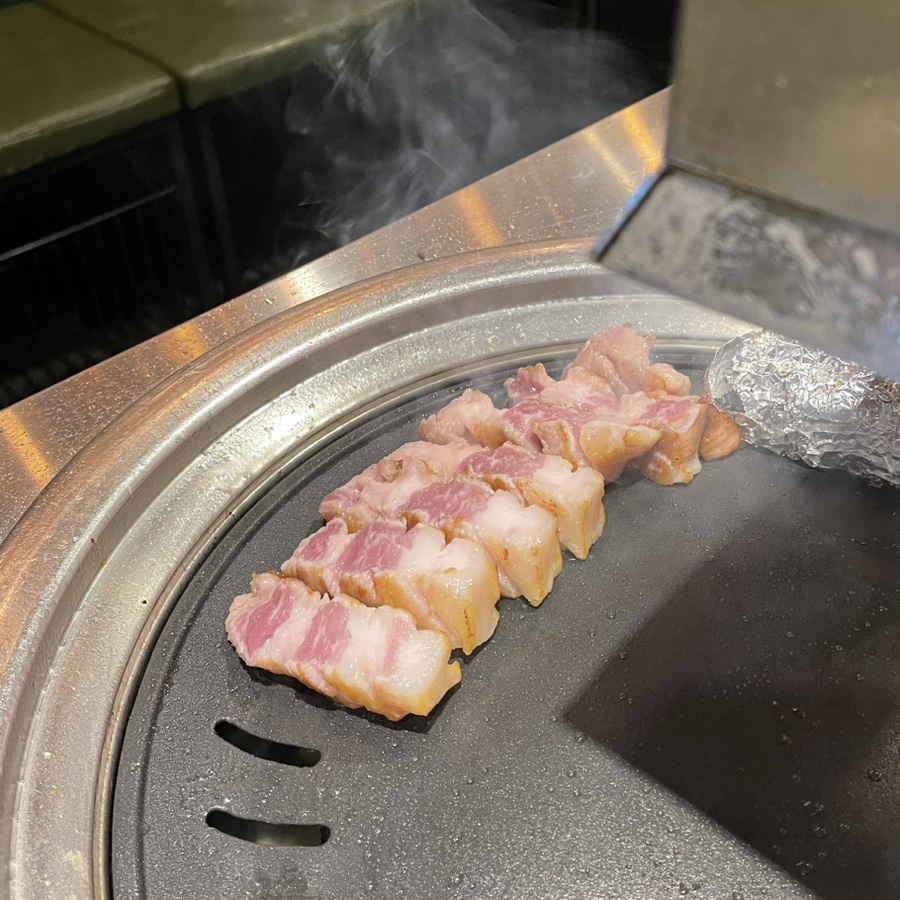 금돼지 삼겹살 이미지