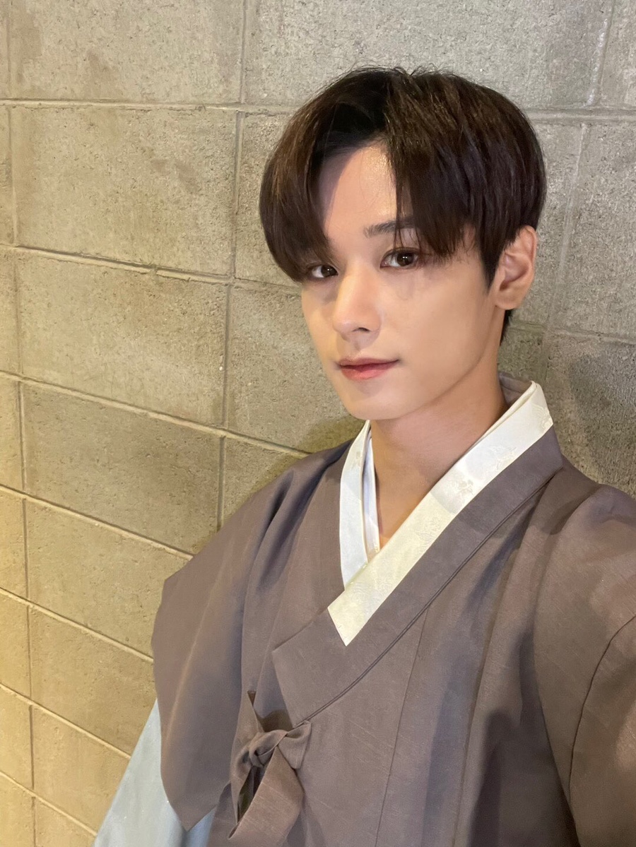 까페더아지트 이미지