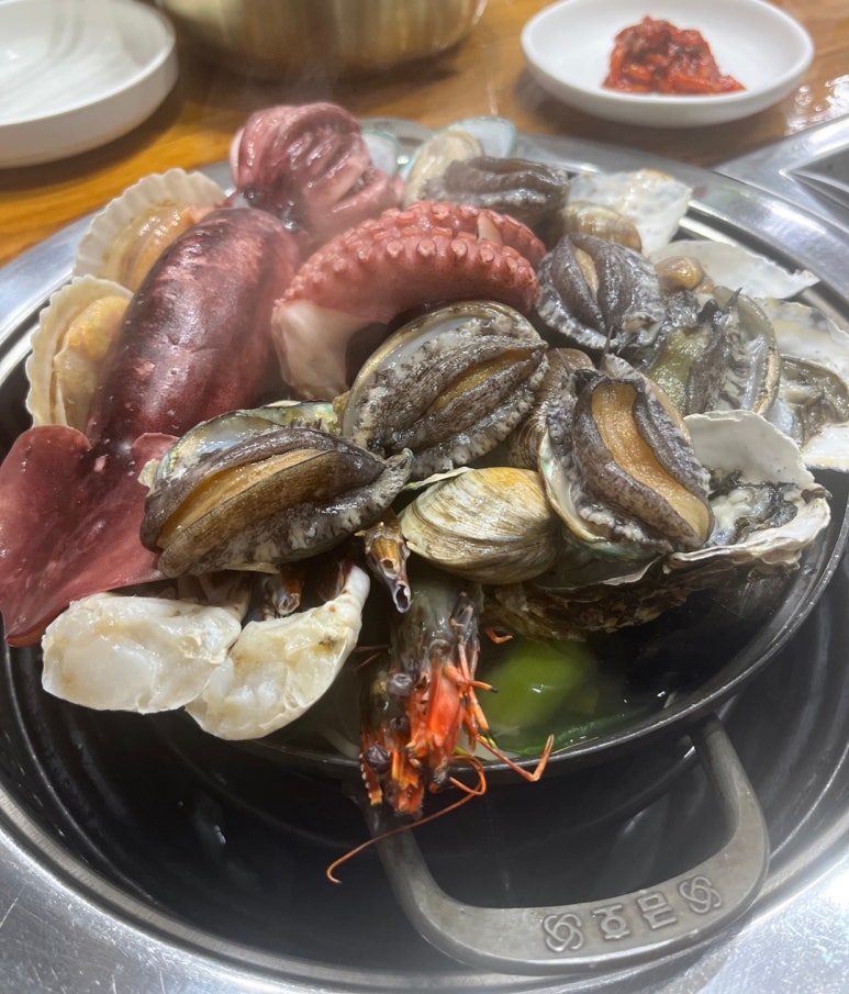 하얀오징어 해물탕 이미지