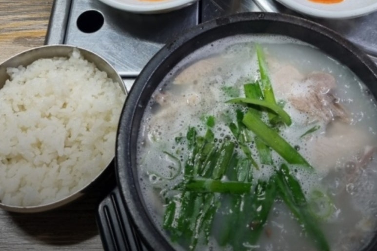 시장 밥상 이미지