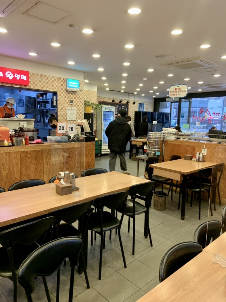 왕돈까스왕냉면서울대역점 이미지