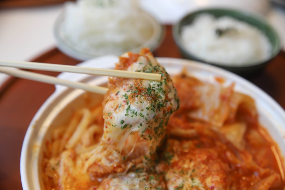 돈이랑김치랑 이미지