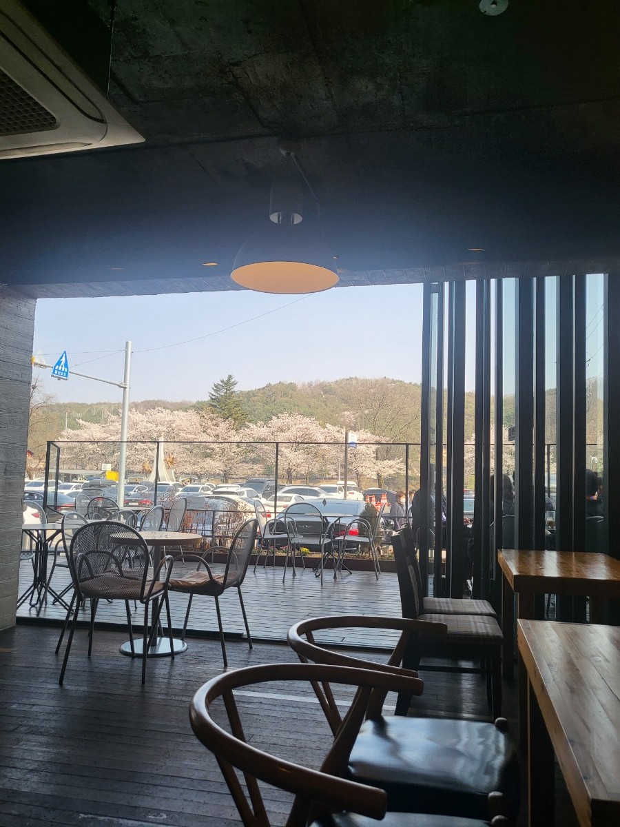 카페앤드레스토랑 이미지