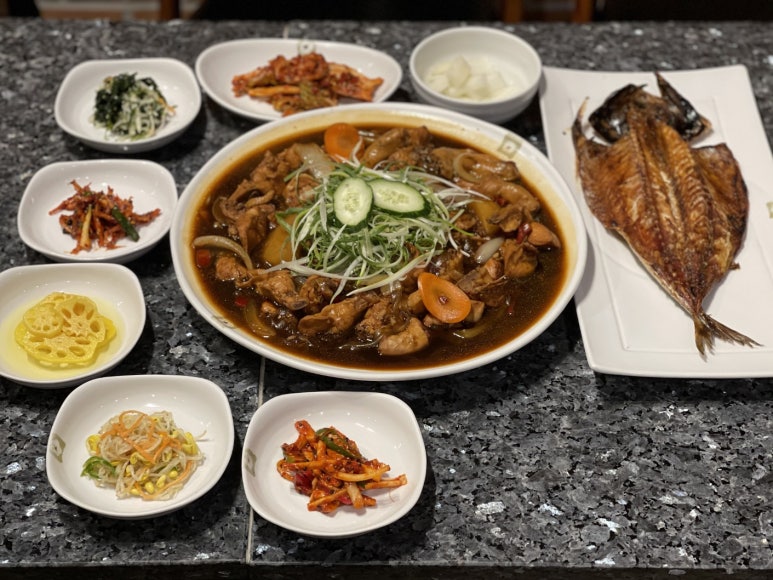 카페앤드레스토랑 이미지