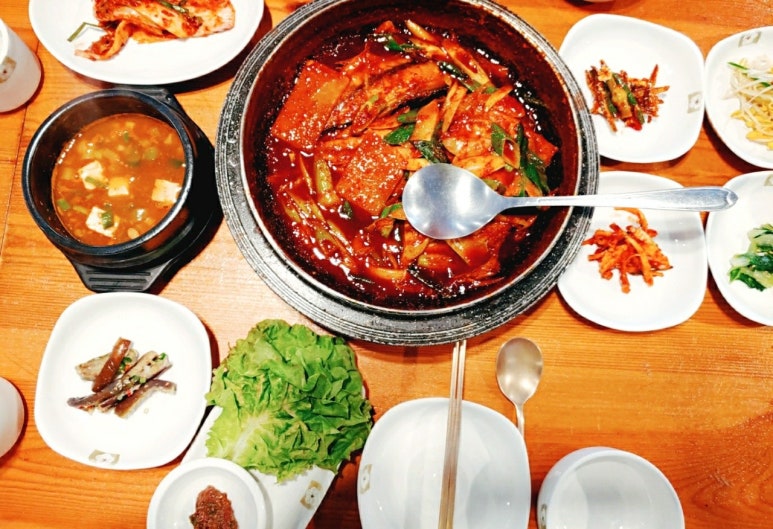 카페앤드레스토랑 이미지