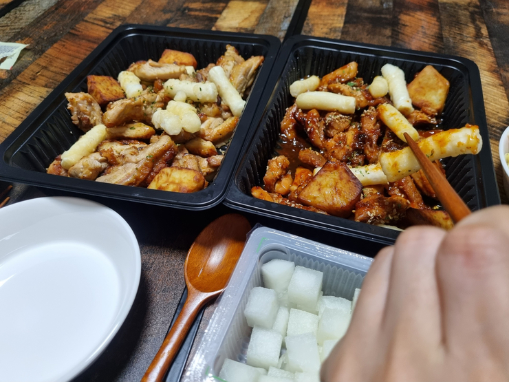 치먹숯불두마리치킨 이미지