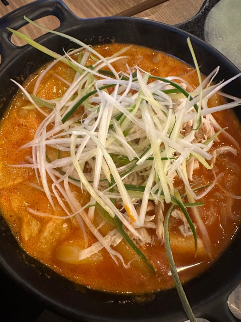 누구나홀닭반한닭 이미지