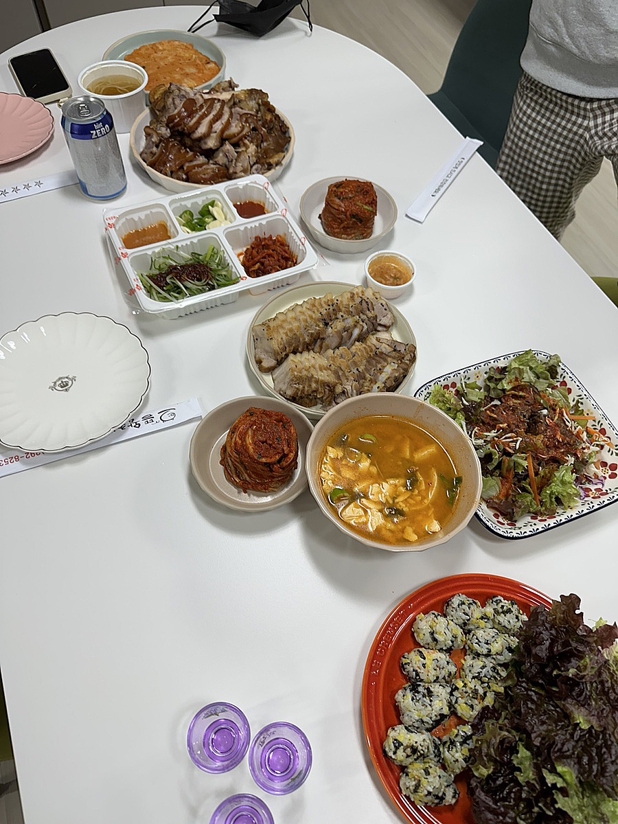으뜸왕족발 이미지