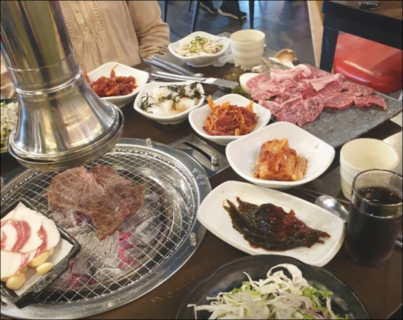 푸줏간육회 이미지