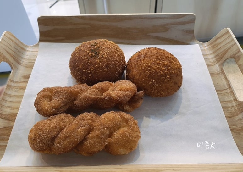 송사부수제쌀고로케 사당역점 이미지