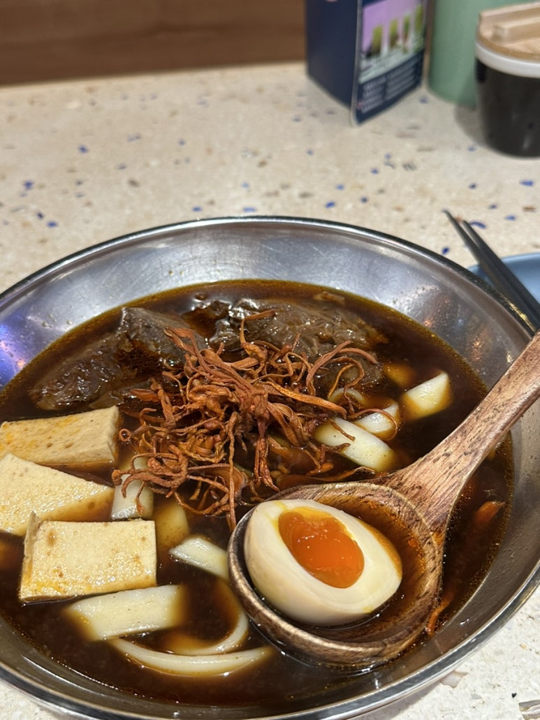 동윤돼지덮밥 이미지