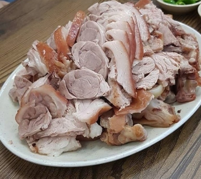 고향족발 이미지