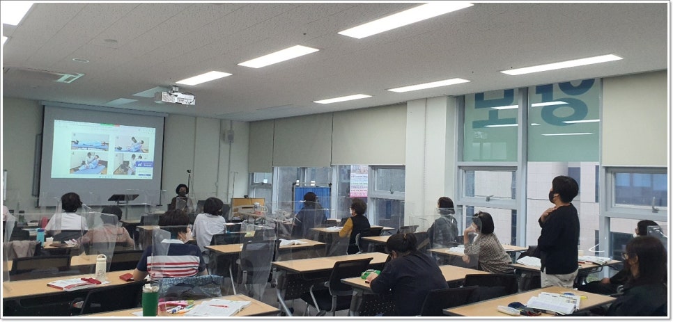 더퍼스트요양보호사교육원 이미지
